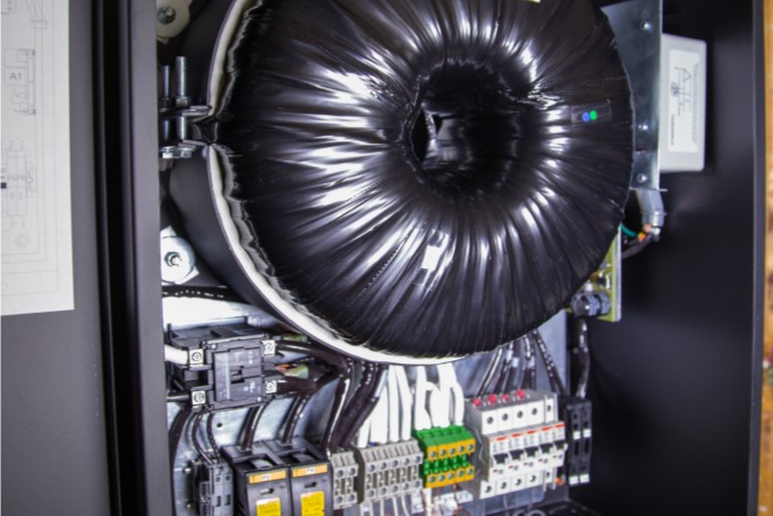 Power Transformer  Attenuates Harmonics